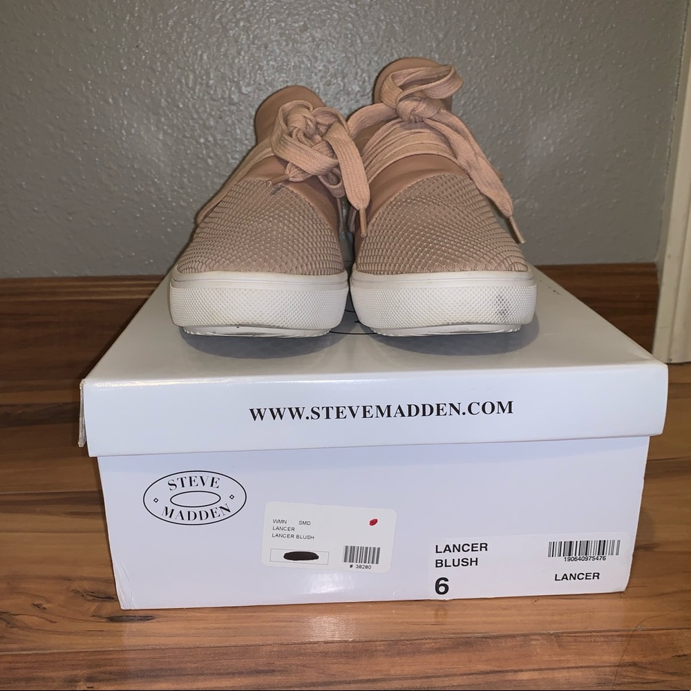 Women’s Steve Madden Lancer Sneaker in Blush